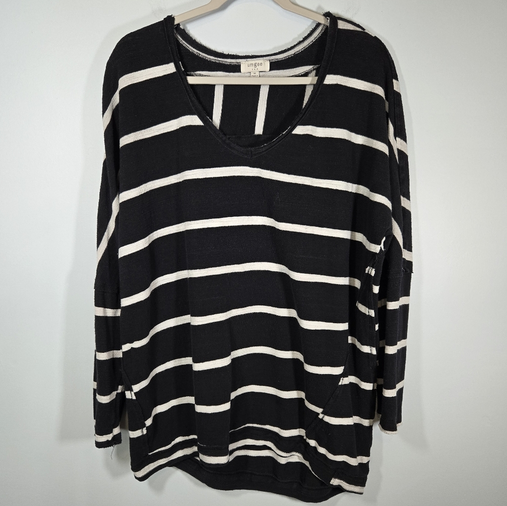 Umgee Black White Striped Long Sleeve Shirt Women’s Size Medium Raw Edge Boho‎